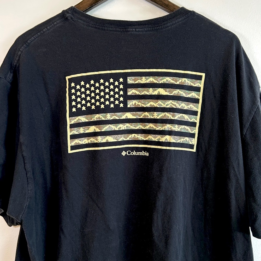 Columbia XXL Black Camo Flag Graphic T-Shirt